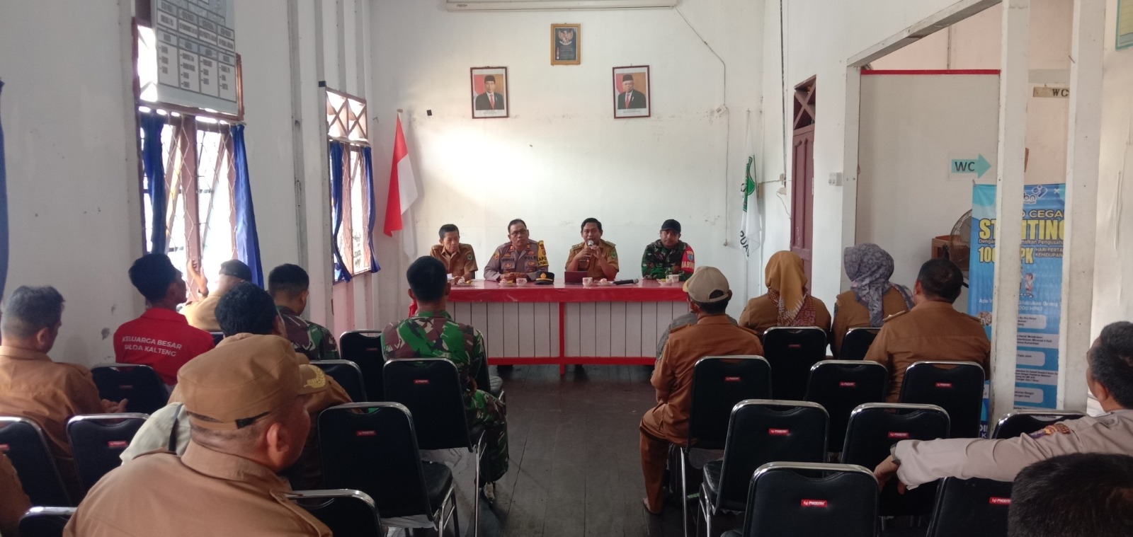 rapat-koordinasi-dan-sinkronisasi-program-pembinaan-pemerintahan-desa-upaya-meningkatkan-sinergi-dan-harmonisasi-di-kecamatan-kapuas-kuala