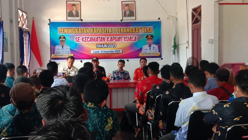 peningkatan-kapasitas-perangkat-desa-dalam-program-camat-kapuas-kuala-bina-desa