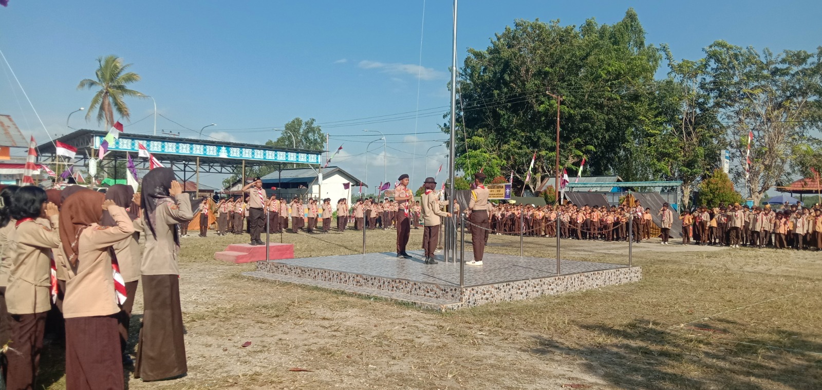 peringatan-hari-pramuka-apel-gelar-senja-dan-api-unggun-di-kecamatan-kapuas-kuala
