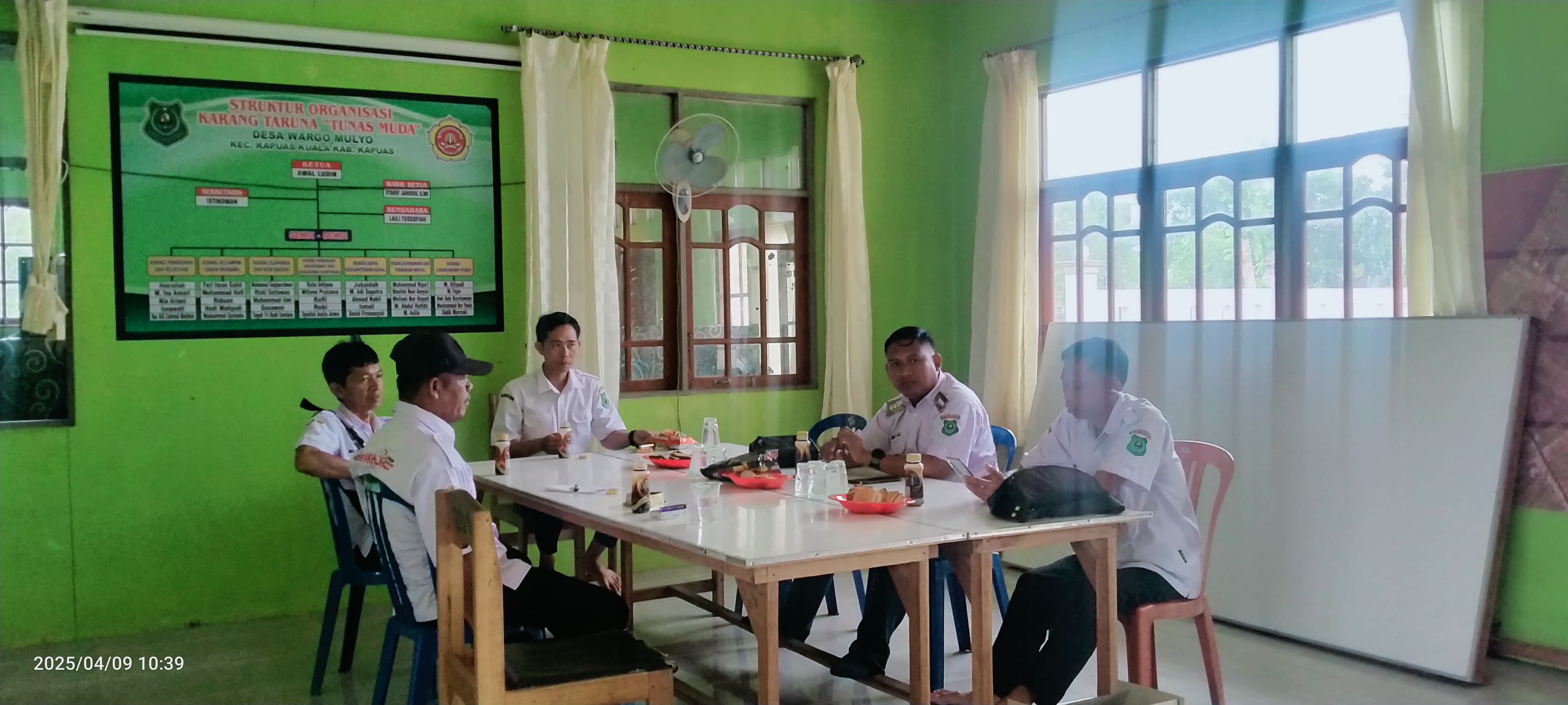 camat-kapuas-kuala-lakukan-kunjungan-kerja-ke-sekolah-dan-kantor-desa-pastikan-pelayanan-masyarakat-berjalan-dengan-baik-pasca-libur-idul-fitri-1446-h