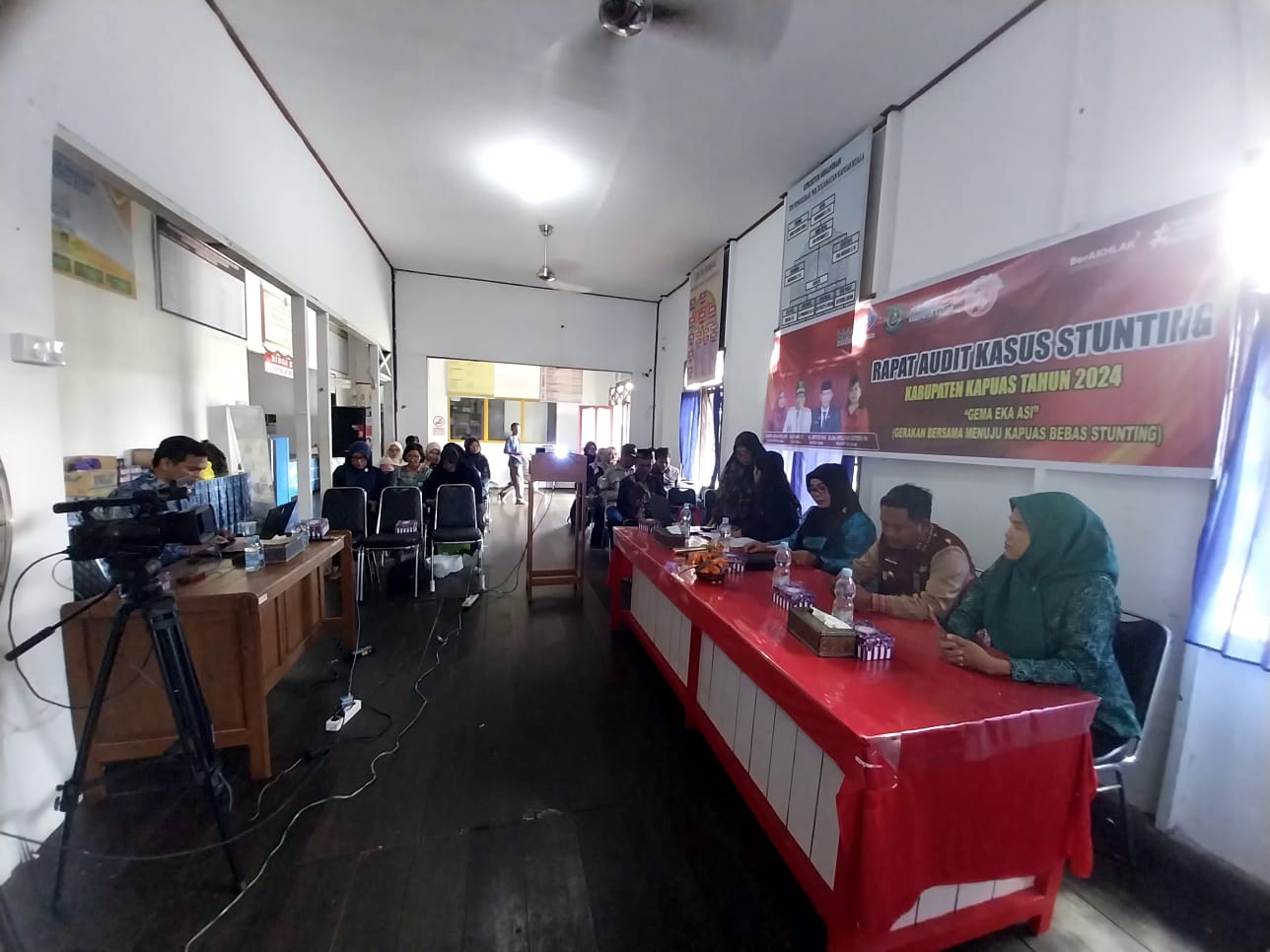 rapat-pelaksanaan-diseminasi-audit-kasus-stunting-kabupaten-kapuas-tahun-2024-di-kecamatan-kapuas-kuala